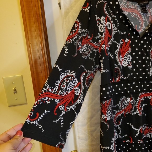 Lane Bryant 18/20 red/black/white 3/4- sleeve top - Picture 5 of 7